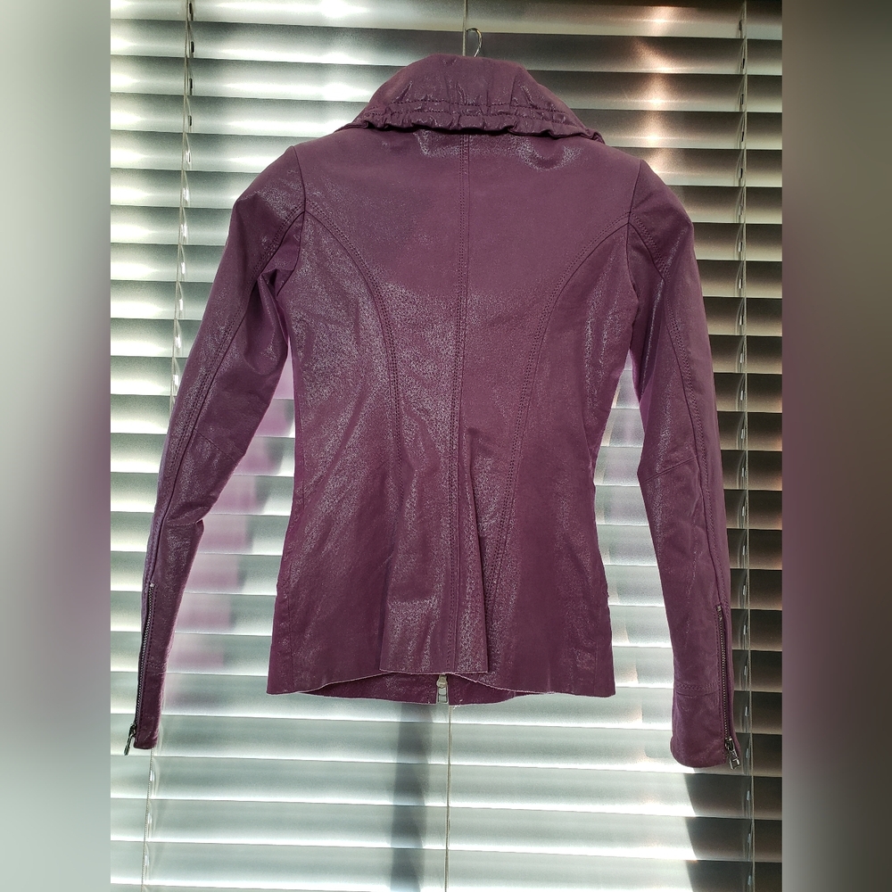 Danier Leather Jacket - Picture 14 of 16